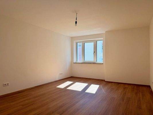 Das großzügige Schlafzimmer