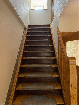 Treppe zum Obergeschoß