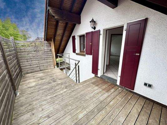 Eingang und Terrasse Einliegerwohnung