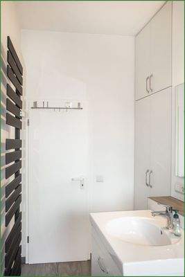 Badezimmer incl. versteckter Waschmaschine