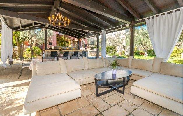 Freudige Geselligkeit