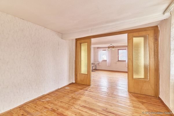 ...mit Verbindungstür zum Wohnbereich