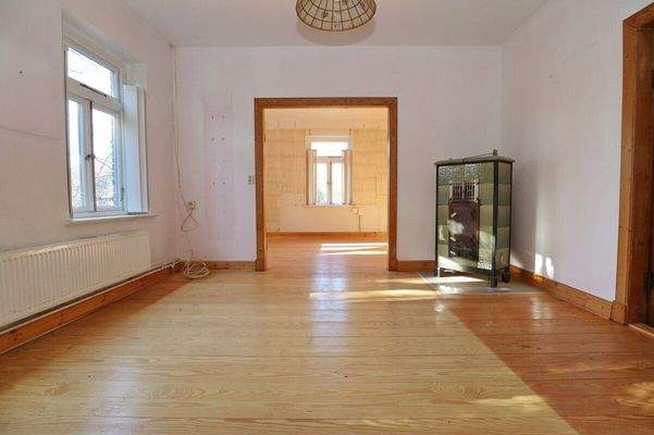 Wohnzimmer mit Kamin