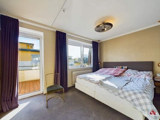 Schlafzimmer 1