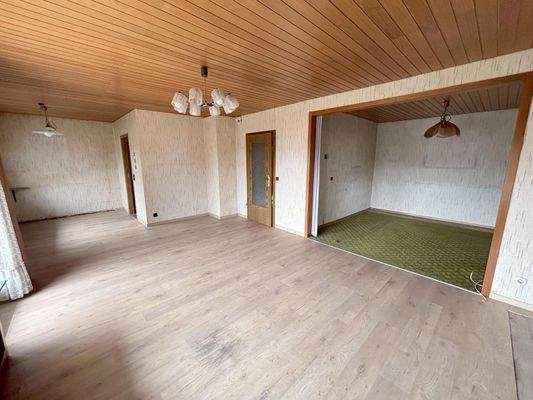 Wohn- und Essbereich ...