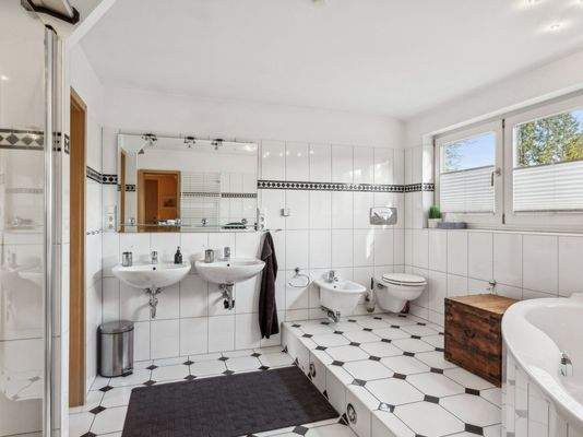 Badezimmer Erdgeschoss