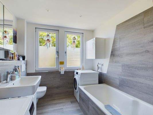 Badezimmer DG Nr. 26 2. OG  Haupthaus