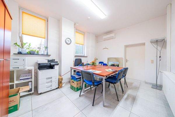 Büroräume (Gebäude 2)