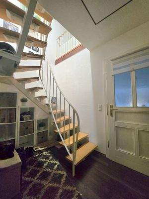 Flur mit Treppenaufgang