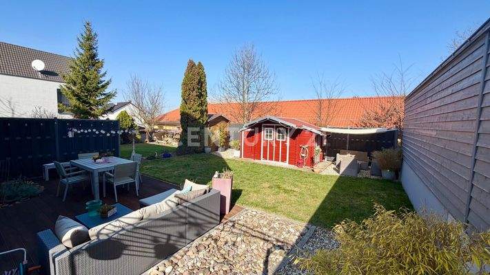 der Garten mit Terrasse