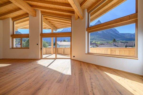 Grandiose Aussicht auf die Sonnenspitze.