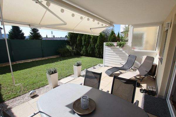 Traumhafte, neuwertige 3 Zi Gartenwohnung mit 400m² Eigengarten in Waidmannsdorf mit Tiefgarage