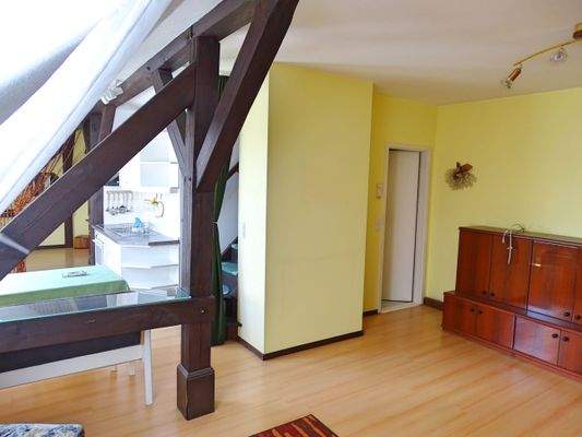 23. Wohnbereich DG Wohnung.jpg