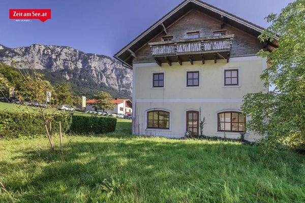 Blick vom see zum Höllengebirge