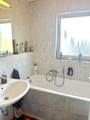 Badezimmer Ans. 1.jpeg