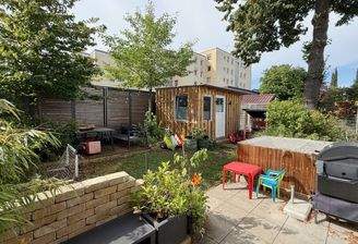 Gartenanteil mit Gartenhäuschen