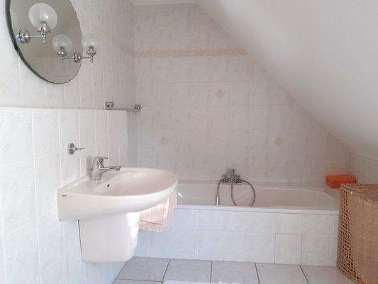 ... und Badewanne.