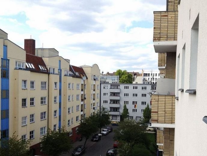 - Charlottenburg/ City Wohnung mit Balkon (jetzt die Rente sichern)