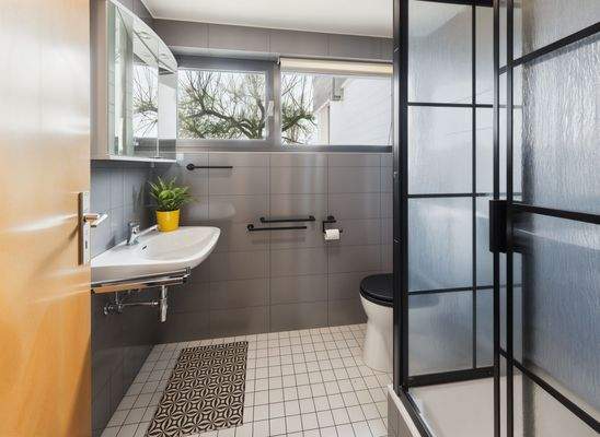 Badezimmer  - (KI generiert)