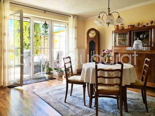 Essbereich im Wohnzimmer