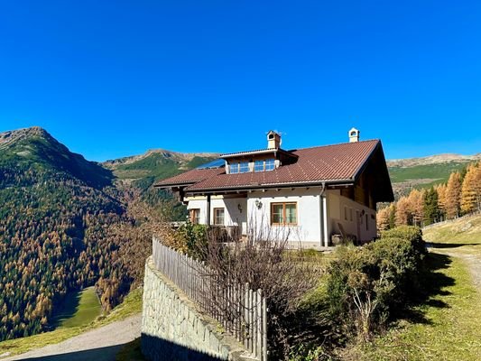 Traumhaus-Sarntal-Traumblick-Panorama-Kuot-Schneehase-20-min-zum-zentrum-Hof-geschlossener Hof-Zweitwohnung-Südtirol-Hof-Maso-Sarentino-Berghaus-