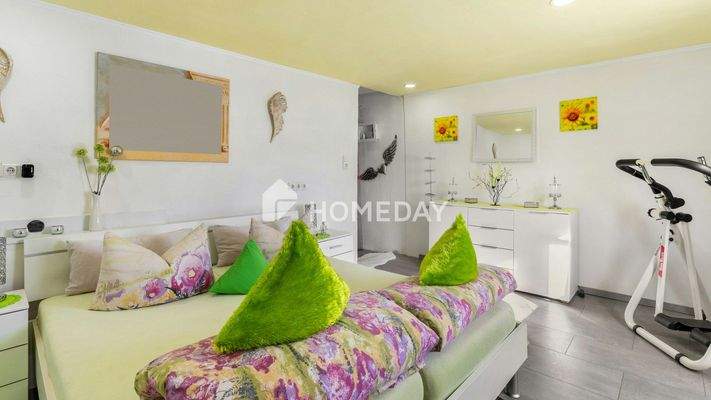 1. OG Schlafzimmer 2