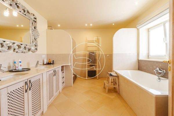 Großzügiges Anwesen