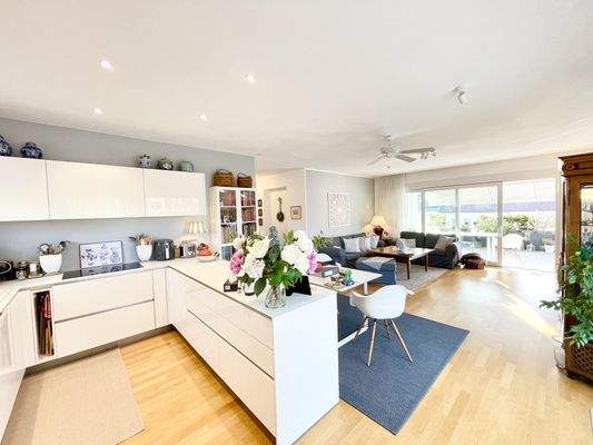 Wohn-Esszimmer offen gehalten