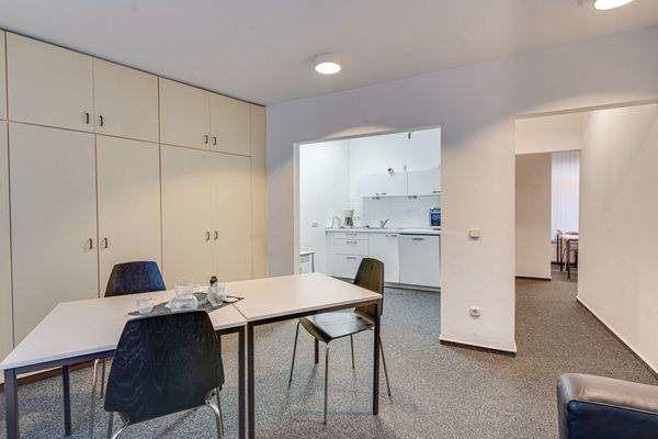 EG Aufenthaltsraum mit Teeküche Ansicht I