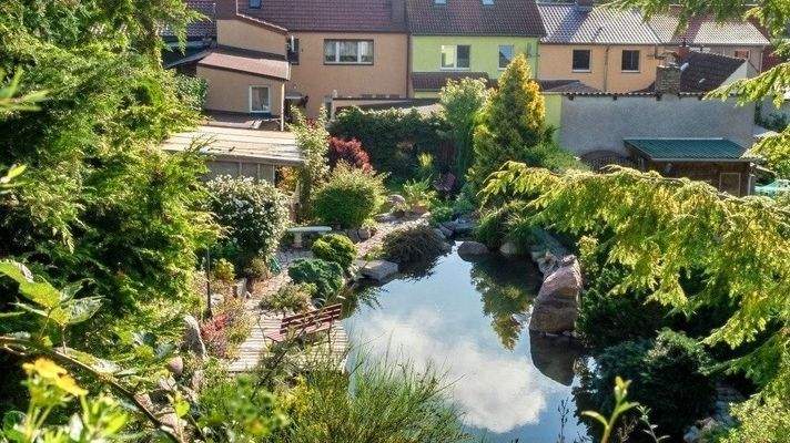 Blick vom Ende des Gartens