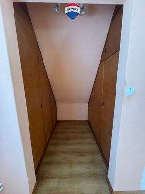 Begehbarer Kleiderschrank