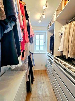 Ankleide im Schlafzimmer