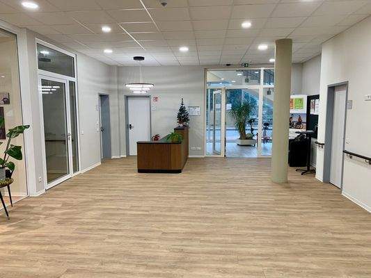 39. Gemeinschaft, Haupteingang, EG, Rezeption 1