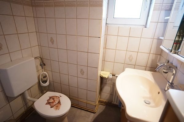 EG WC