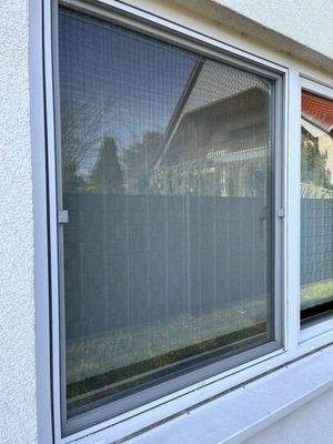 Objekt mit Fliegengitter ausgestattet