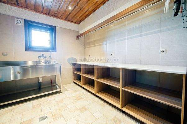 131f6689ecaa423f88e33d1a900a19d4-original