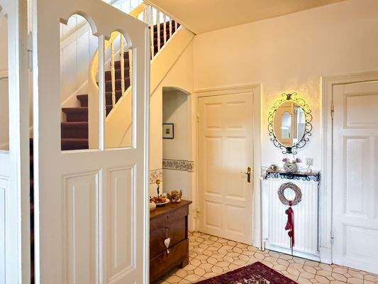 Treppe ins Obergeschoss