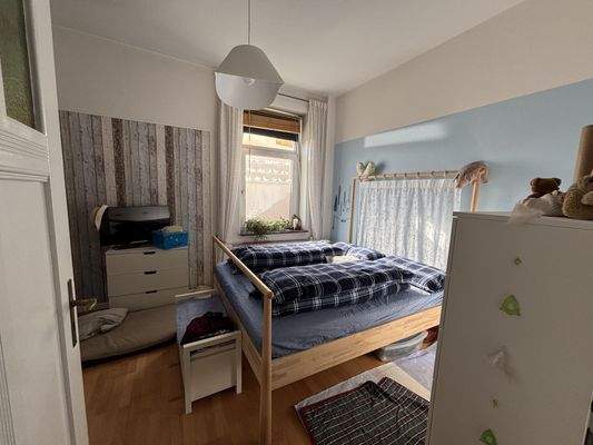 Erdgeschoss Schlafzimmer