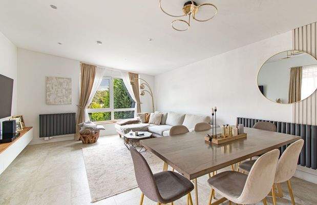 Helles Wohnzimmer im Obergeschoss