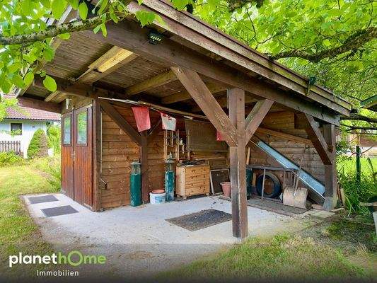 Carport und Schuppen