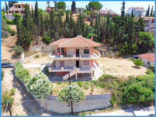 957349f3140e42819a3903d1b8e4f4a8-original