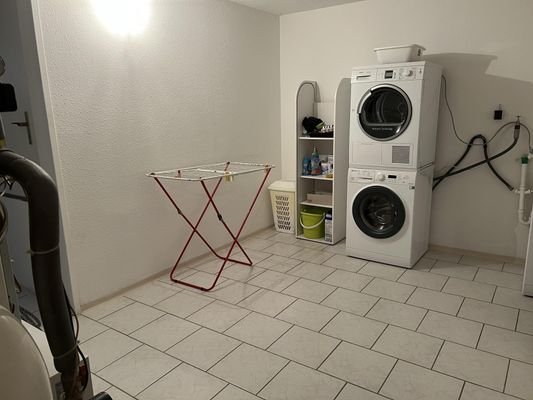 Waschküche mit Heizung