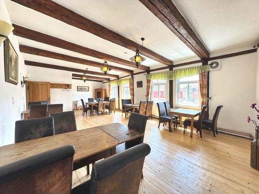 "Herrenzimmer" hinten