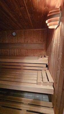 gepflegte Gemeinschaftssauna
