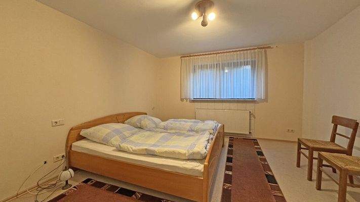 Schlafzimmer Untergeschoss