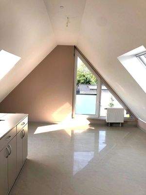 Objekt 2 Zimmer 1 DG.jpg