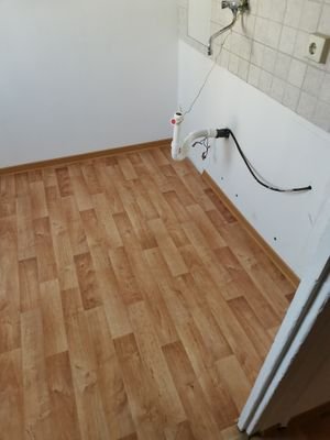 HM 4 d EG links neuer Fußboden  (1).jpg