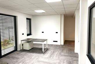 Großes Büro für die Mitarbeiter