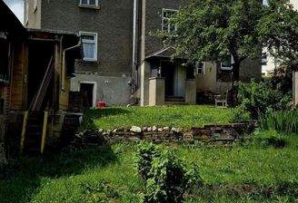 Grundstück und Haus