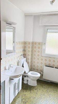 EG (groß) Badezimmer